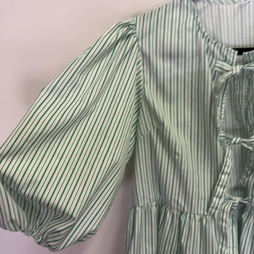 Unbranded Green and white Striped Peplum Tie top/ Size medium - Picture 6 of 8